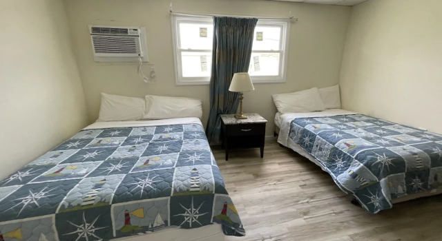 Четырёхместный номер Economy с балконом Searay Motel