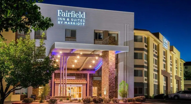 Кровать в общем номере Fairfield Inn & Suites by Marriott Albuquerque Airport