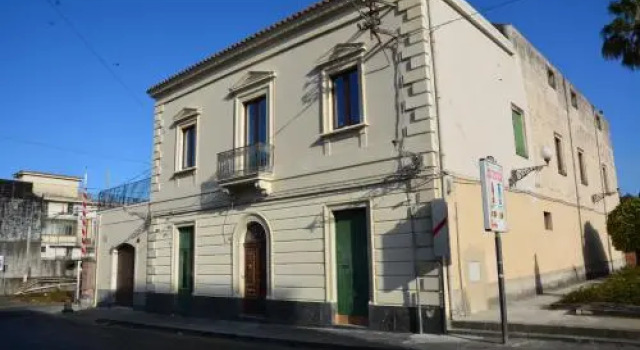 Holiday Home Villa Maria, Book Villa Sommerhuse i Etna, Hytte