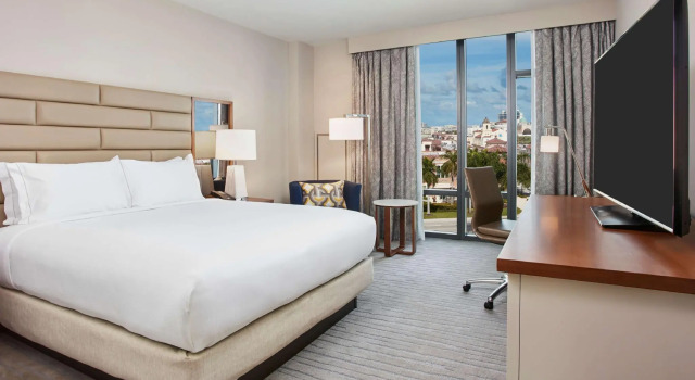 Двухместный номер Standard с видом на город Hilton West Palm Beach
