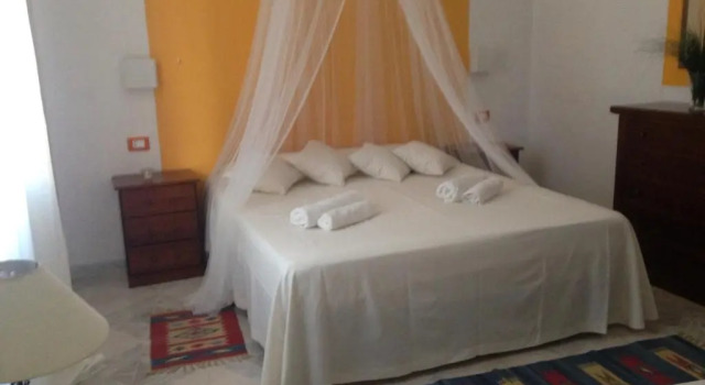 Апартаменты BeeClaire Guest House