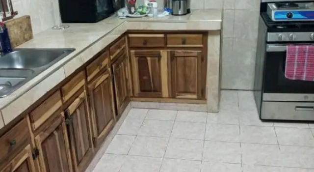 Royal Ridge Villa, Забронировать Вилла Отели Порт-Антонио с парковкой, Парковка