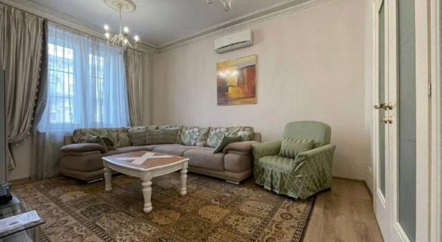 Апартаменты Home Apart 3, Забронировать Апартаменты/квартира Отели Минска с парковкой, рядом с Национальный Художественный Музей, Парковка