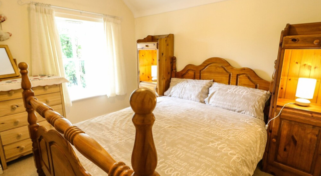 Sarah Magees, Book Hotel Enniskillen Lough Erne
