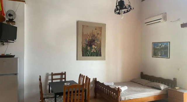 Standard cameră Rexhos Studios