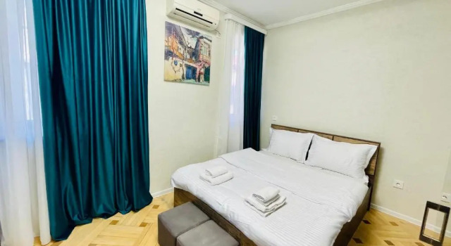 Двухместный номер Standard с балконом Quality Inn Tbilisi