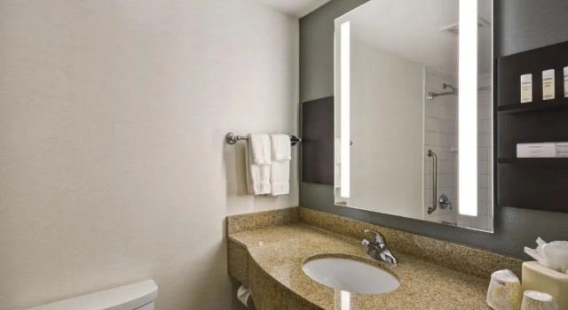 Люкс c 1 комнатой Hilton Garden Inn Gulfport Airport