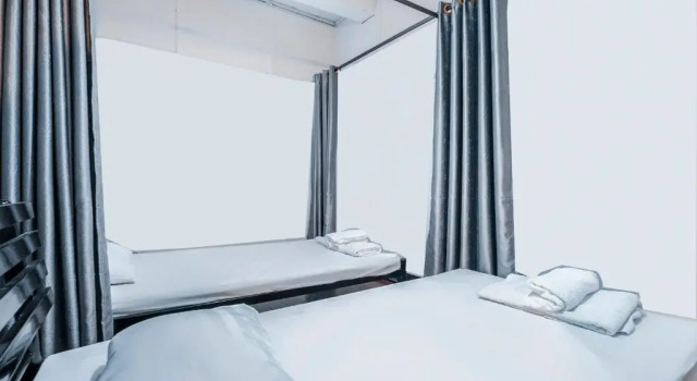 Кровать в общем номере (мужской номер) Ali Hostel