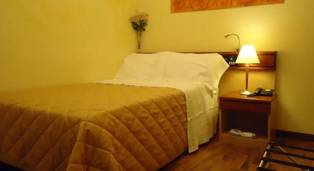 Moon Palace Hotel, Book Hotel SPA Hotels in Arese, SPA