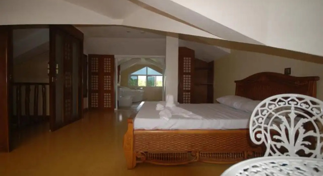 Номер Standard Мансарда с балконом La Parola Orchids Beach Resort