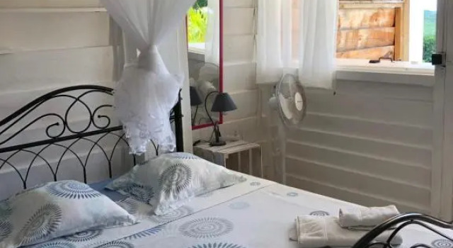 La Colline Bed & Table, Rezervasyon Otel Le Lamentin otoparklı oteller, Otopark