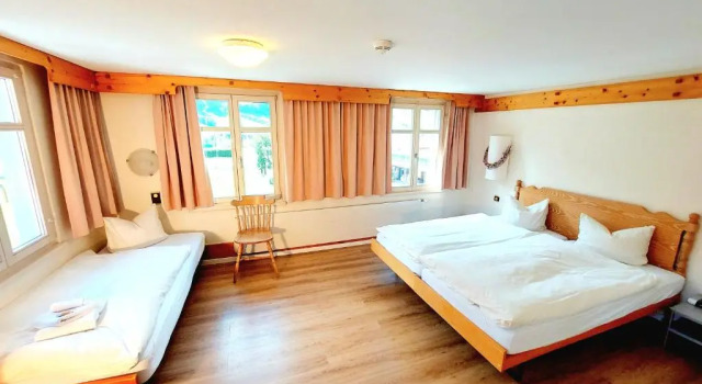 Трёхместный номер Standard Hotel Sternen Unterwasser