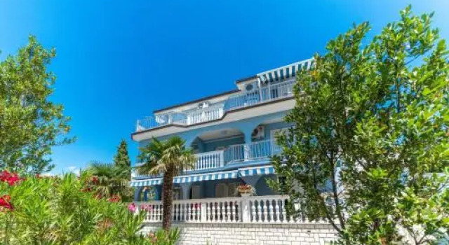 Villa Blue