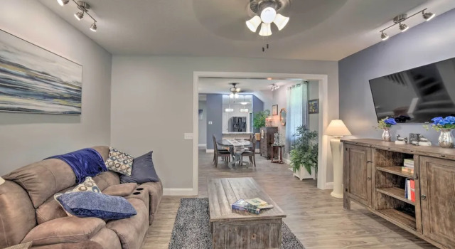 Апартаменты Spacious Fort Wayne Condo w/ Porch + Storage!