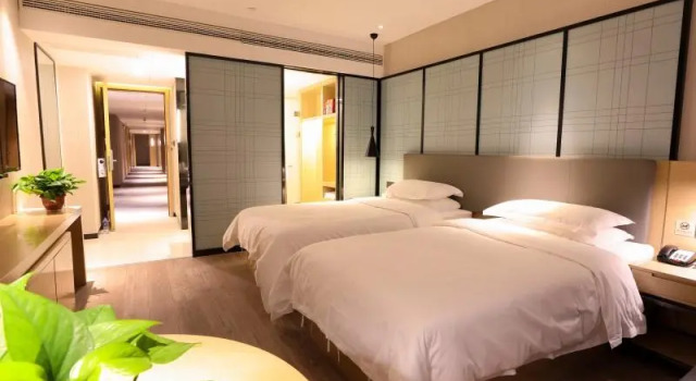 Двухместный номер Deluxe GreenTree Eastern Hotel Hunan Changsha Xinsha Luositang Metro Station