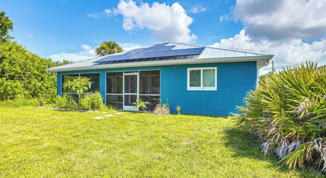 Коттедж Golf & Hike: Family Home in Rotonda West!