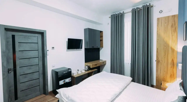 White Hotel (Вайт)