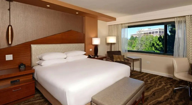 Номер Standard The Inverness Denver, a Hilton Golf & Spa Resort