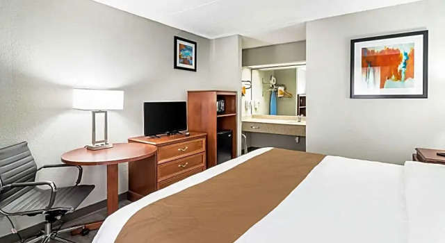 Двухместный номер Standard Farragut Inn & Suites