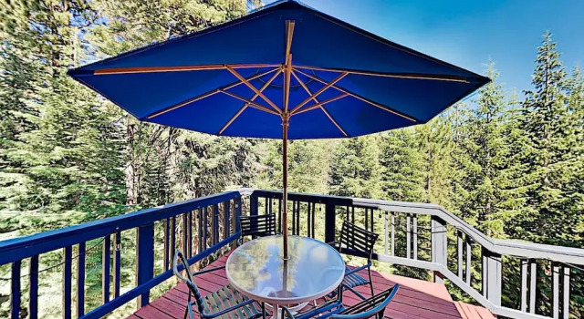 Roomy Forest-view W/ Private 2-car Garage 4 Bedroom Home