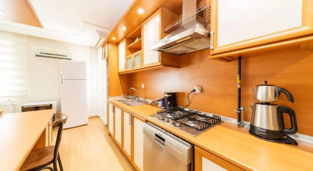 Апартаменты Central Flat near Shore in Muratpasa with Terrace