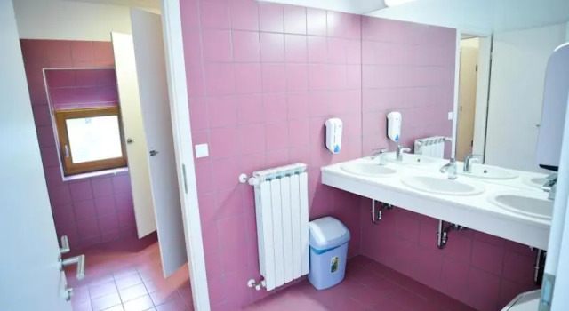 Кровать в общем номере Youth Hostel Ajdovscina