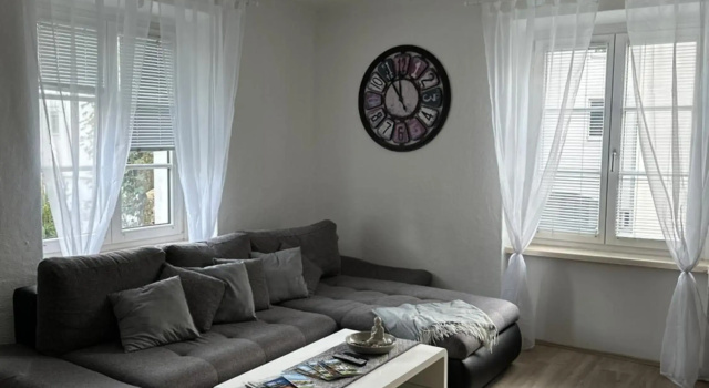 Gemütliche Wohnung in zentraler Lage, Rezerwuj Hotel Hotele w Graz z parkingiem, Parking