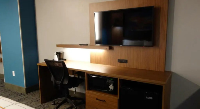 Номер Standard La Quinta Inn & Suites by Wyndham Springfield