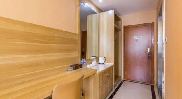 Long Teng Hotel, Prenota Hotel Hotel a Jiangsu con parcheggio, Parcheggio