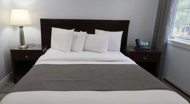 Номер Classic Algonquin Lakeside Inn