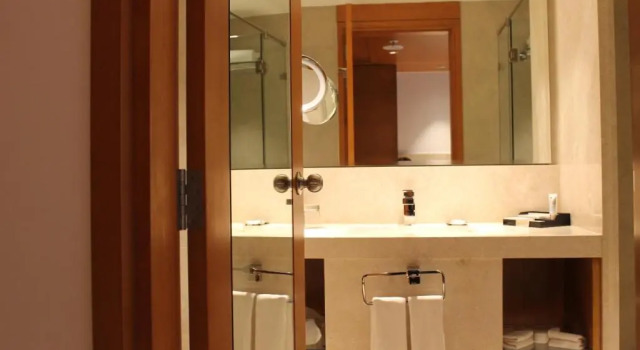 Номер Superior Mercure Hyderabad KCP Banjara Hills, An Accor Hotel