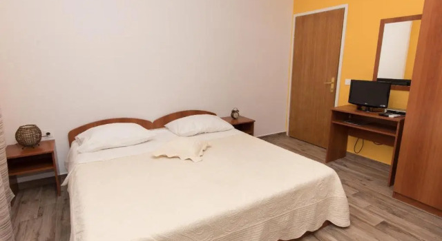 Студия Apartments Lovrić