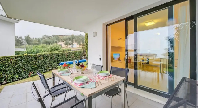 Апартаменты Casa Oleandri With Pool And Lake View