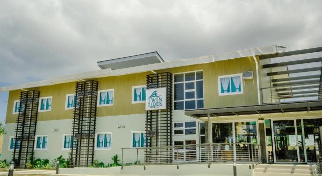 Twin Tides Resort