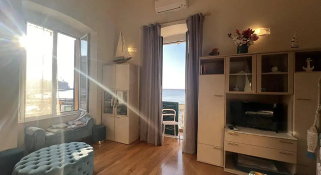 AL CASTELLO-VISTA MARE -ROMANTICO e CENTRALE a 20 METRI DAL MARE-toll parking at 15 euro per day to be booked in advance -subject to availability, Забронировать Отель Отели Рапалло с парковкой, Парковка