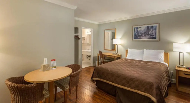 Номер Standard Harbor Motel