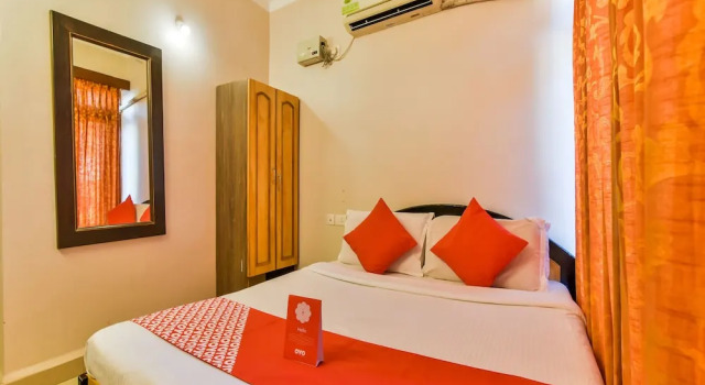 Classic Kahden hengen huone parvekkeella OYO 2863 Hotel 4 Pillar's
