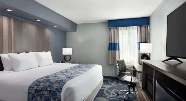 Двухместный люкс Quality Inn Shawnee North I-40