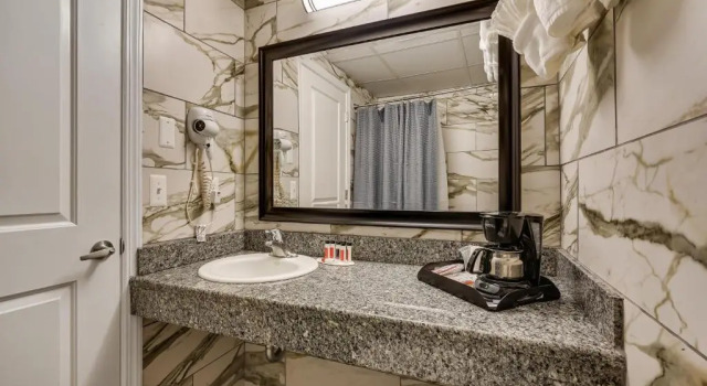 Люкс Deluxe Blue Creek Inn