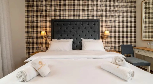 Двухместный номер Superior с балконом Brettania Hotel