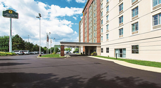 La Quinta by Wyndham Cincinnati Sharonville, Забронировать Отель Шаронвилл штат Огайо