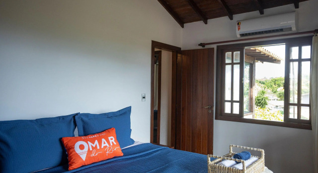 Casa Duplex Em Manguinhos Com Piscina | E 266