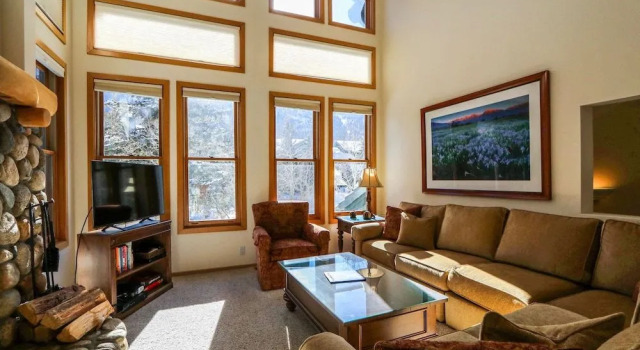 Snowcreek #880 3 Bedroom Condo by RedAwning