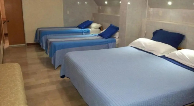 Трёхместный номер Standard Hotel Livingston Inn