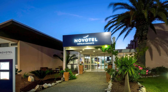 Novotel Perpignan, Rezerwuj Hotel Hotele w Perpignan z basenem, Basen