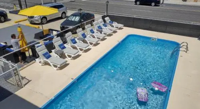 Pilgrim's Pride Motel, Buchen Sie Motel Hotels in Wildwoods Beach mit Pool, Schwimmbad