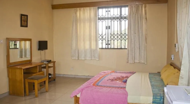 Elmeiz Place Guest House
