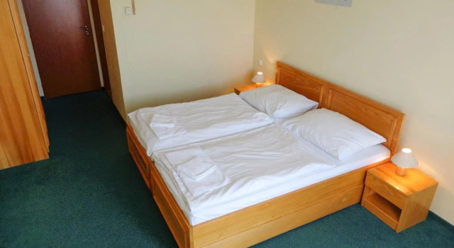 Penzion Mara - Pivný Wellness, Varaa Hotelli Dolny Kubin Orava