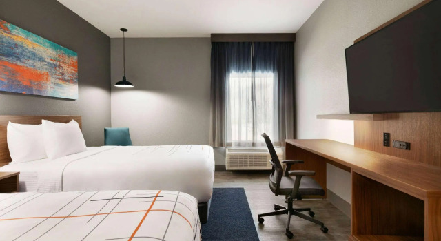 Четырёхместный номер Standard La Quinta Inn & Suites by Wyndham College Station North