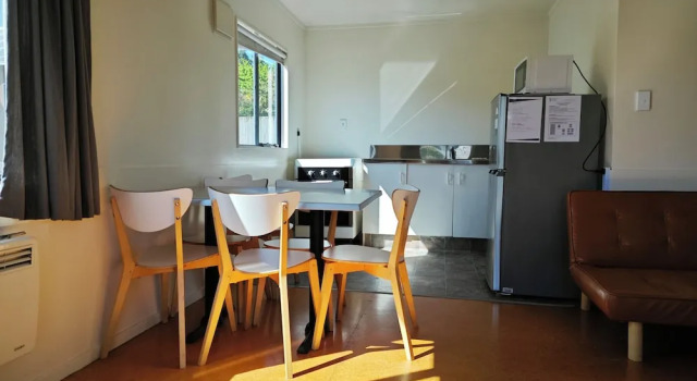Пятиместное шале Accommodation Te Puna